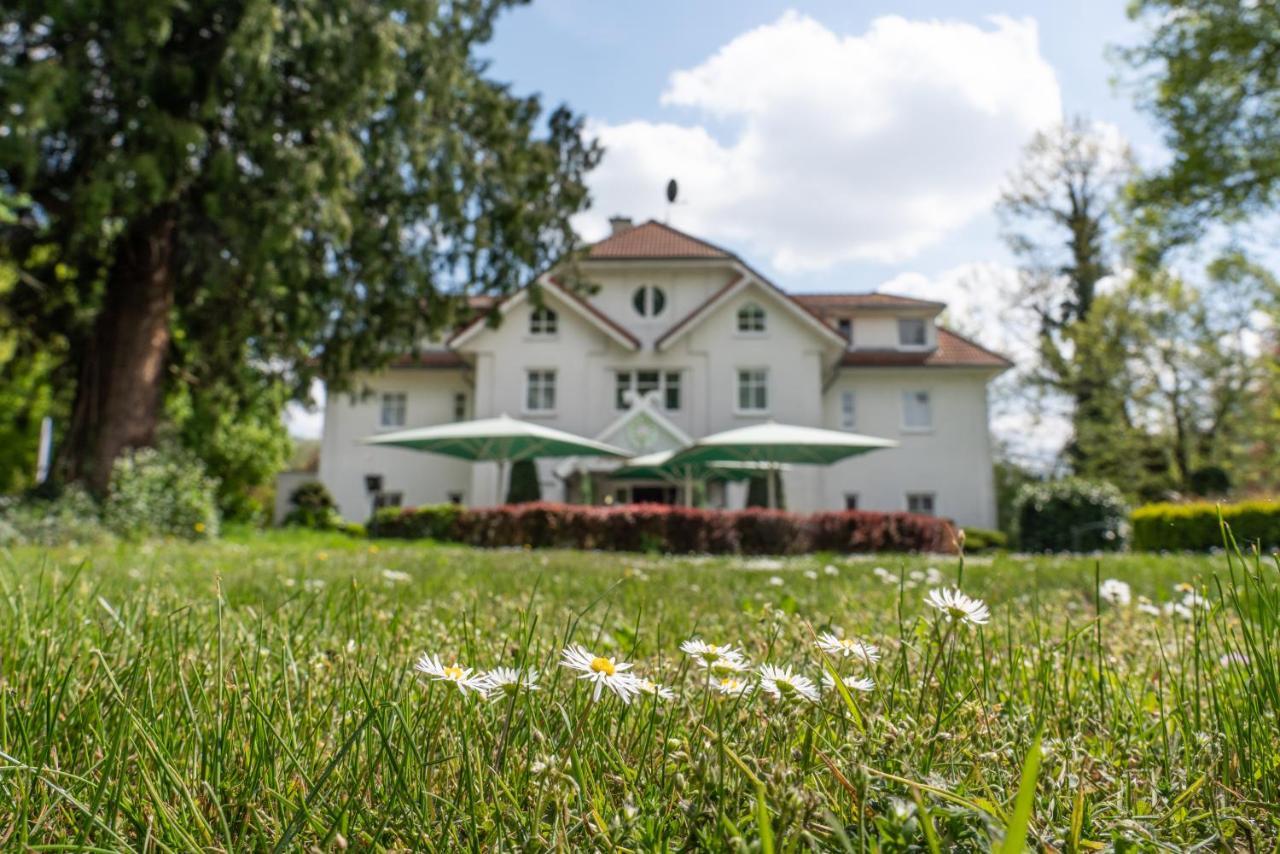 Parkhotel Neustadt Garni エクステリア 写真